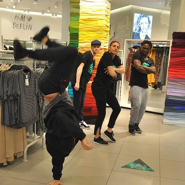 H&M